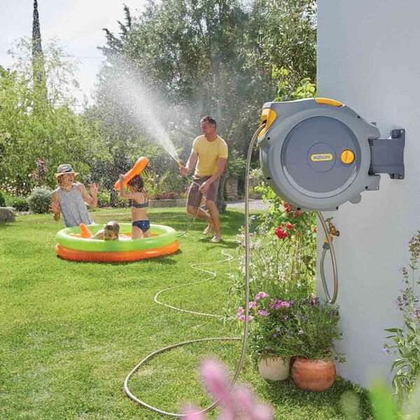 Hozelock Seinäkiinnitys letkurulla 30 m letkulla Auto Reel