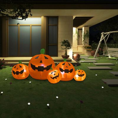 vidaXL Halloween täytettävä kurpitsaperhe LED-valoilla 1,8 m
