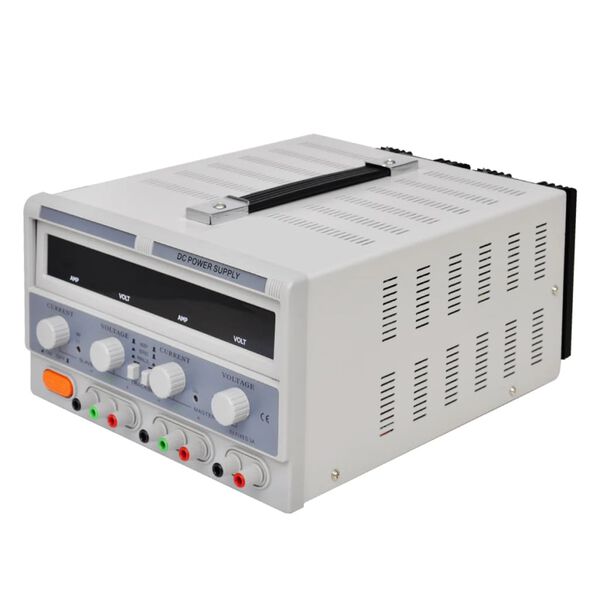 S&auml;&auml;dett&auml;v&auml; Kolmen Ulostulon DC Virtal&auml;hde 4 LED N&auml;ytt&ouml;&auml; 30V 5A