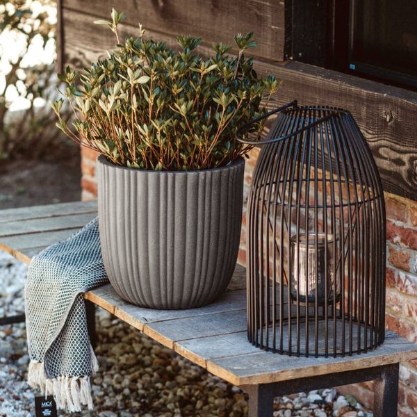 Capi Munanmuotoinen kukkalaatikko Urban Tube 35x34 cm tummanharmaa