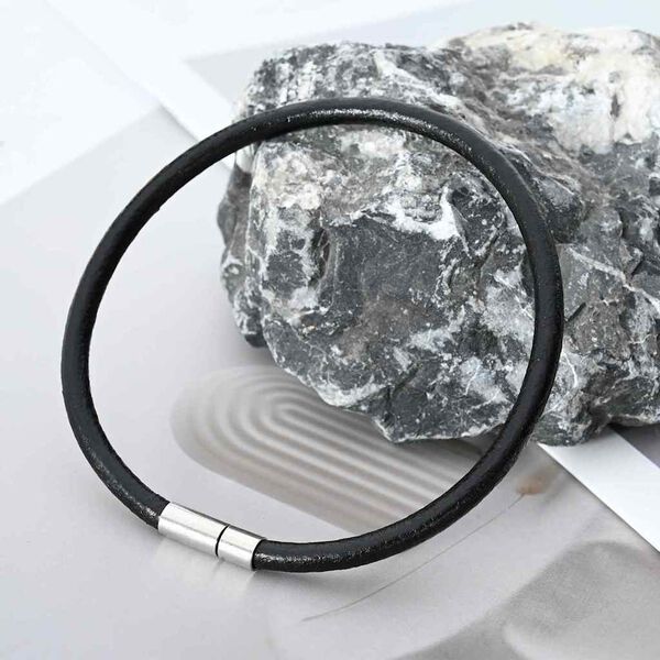 vidaXL Nahkany&ouml;ri Musta &Oslash;4 mm x 5 m Nahka