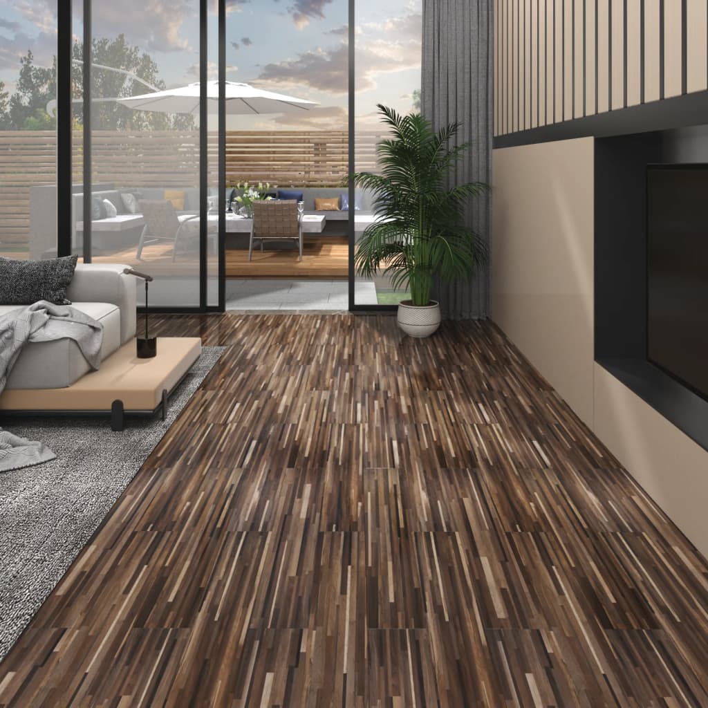 vidaXL PVC-lattialankut 5,02 m² 2 mm itseliimautuva raidallinen ruskea
